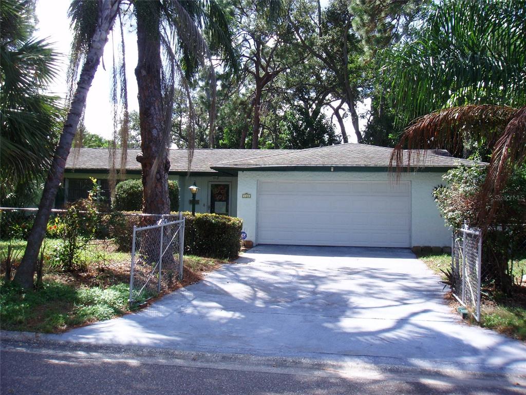120 SW MONROE CIRCLE N