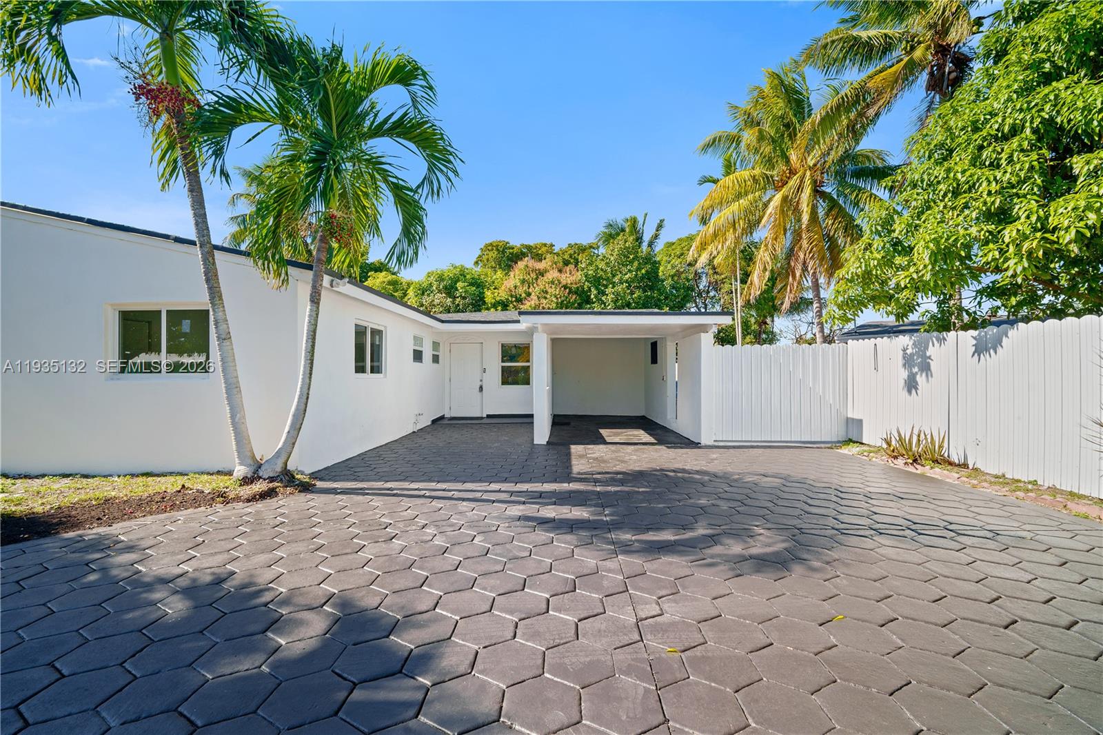 2902 SW 67th Ter, Miramar FL 33023