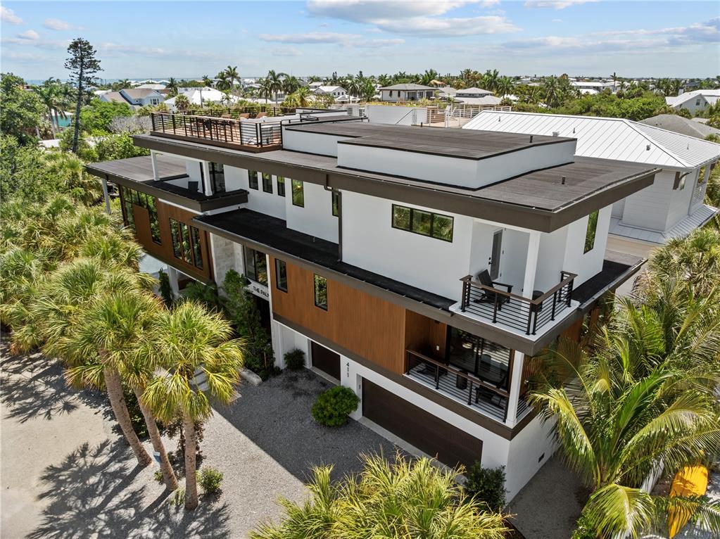 411 PALM AVENUE