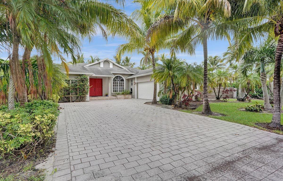 2105 SW 12th Terrace, Fort Lauderdale FL 33315