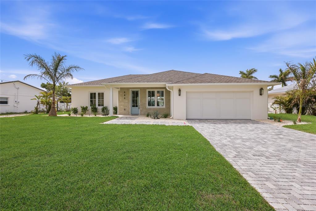 680 KEY ROYALE DRIVE, HOLMES BEACH, FL — photo 4 of 30