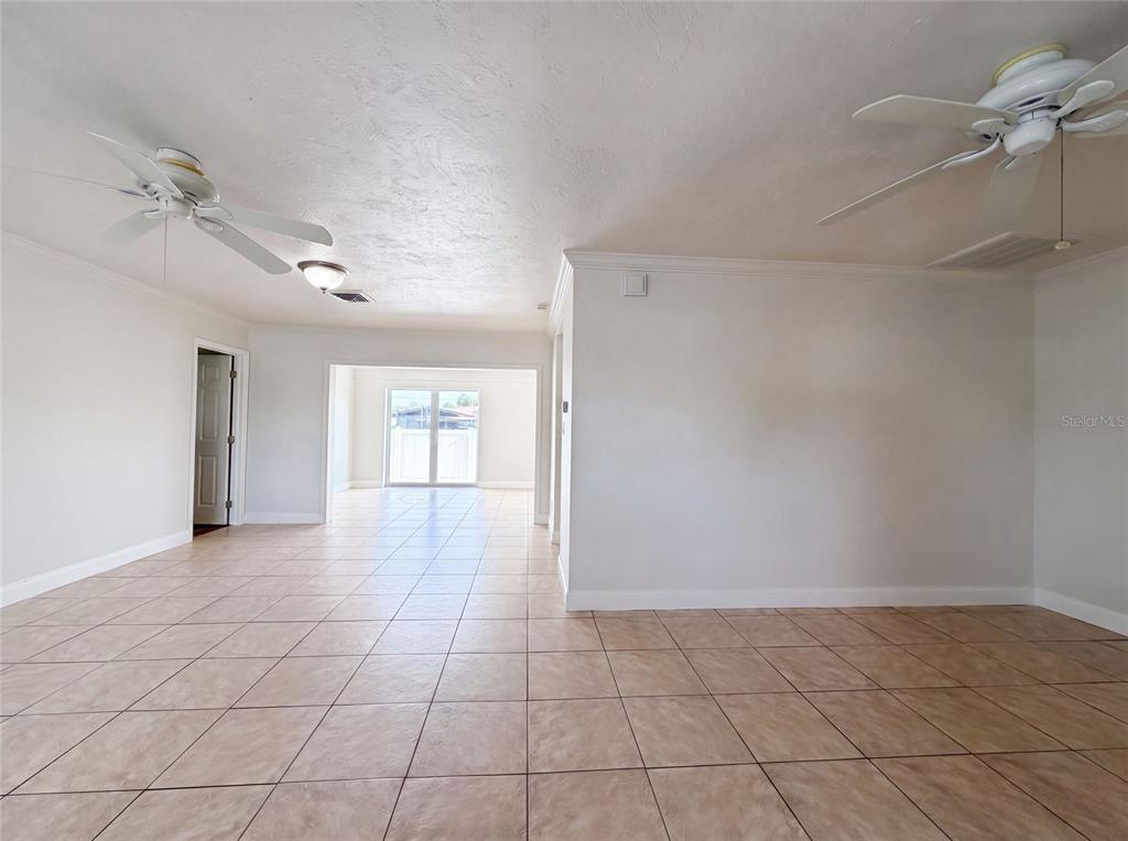 1672 JUPITER ROAD, VENICE, FL — photo 3 of 29