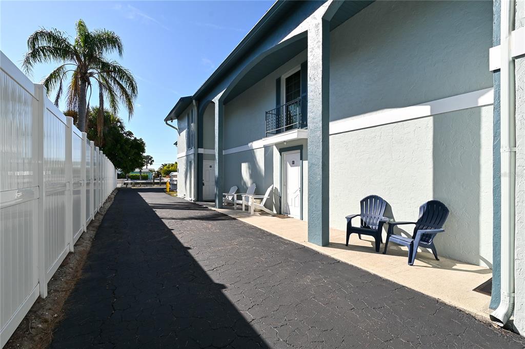 10125 W MANATEE AVENUE W UNIT D2