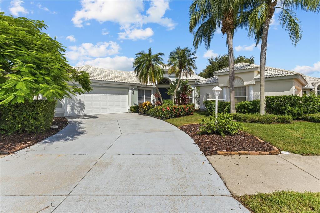 6761 PASEO CASTILLE, SARASOTA, FL — photo 2 of 30