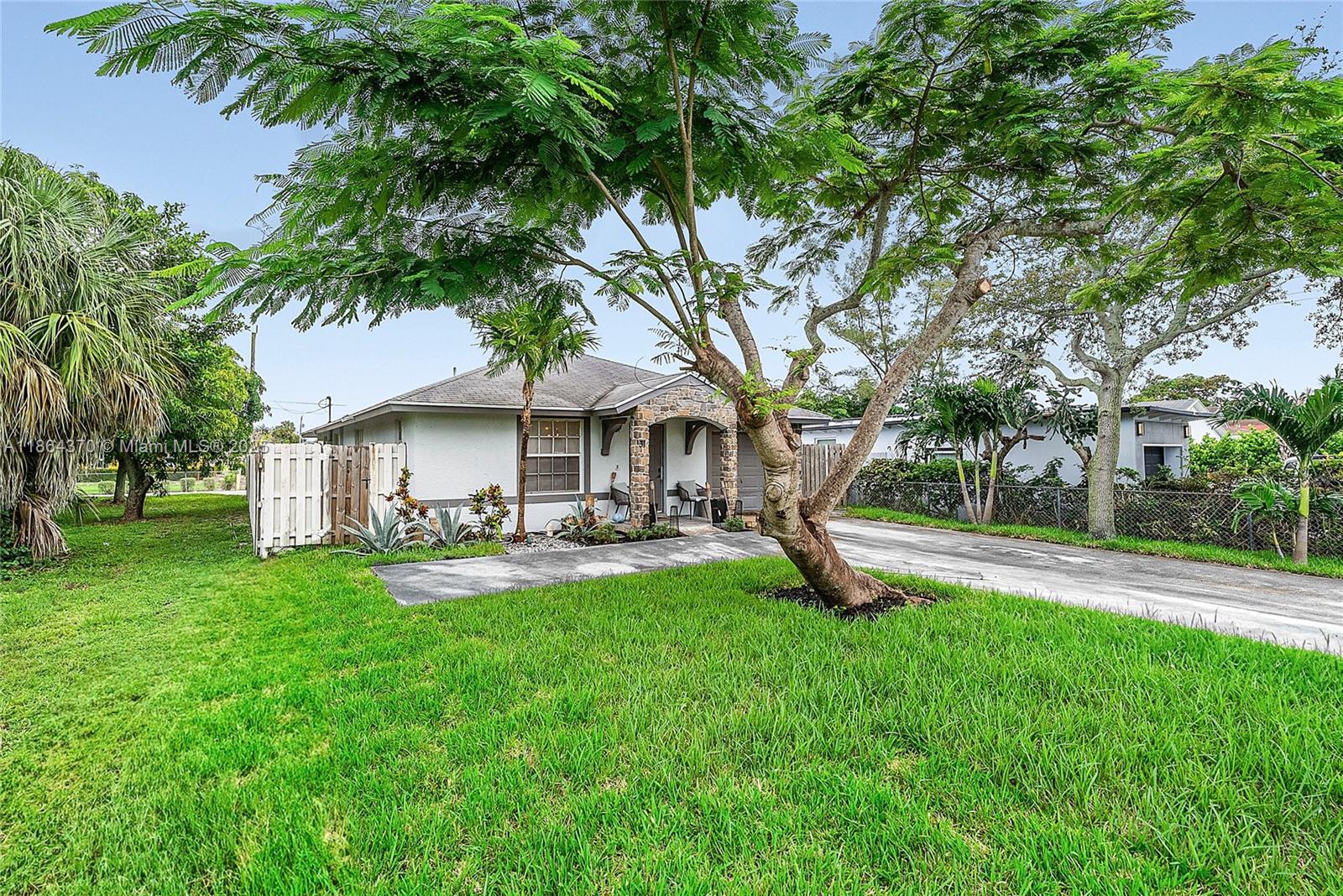 31 SW 11th Ave, Delray Beach FL 33444