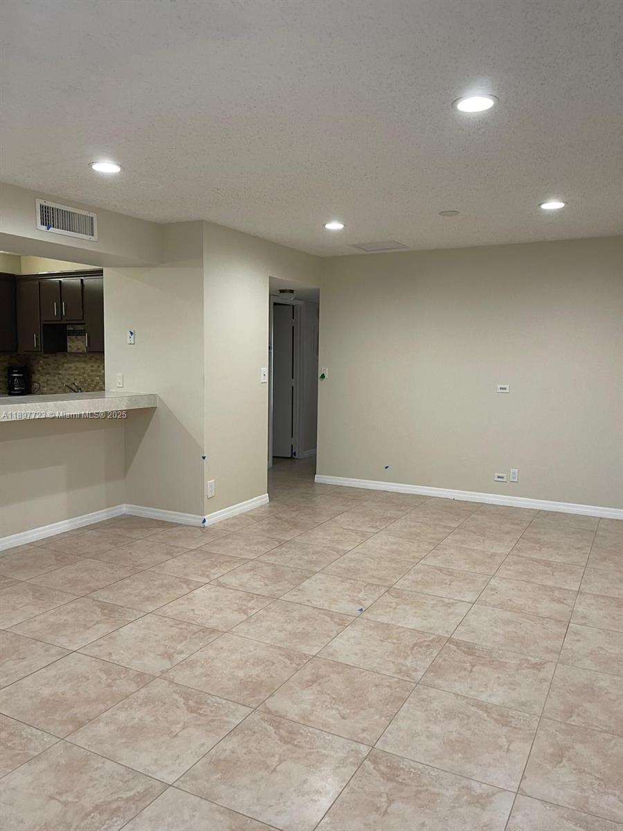 5512 Courtyard Dr # 5512, Pompano Beach FL 33063