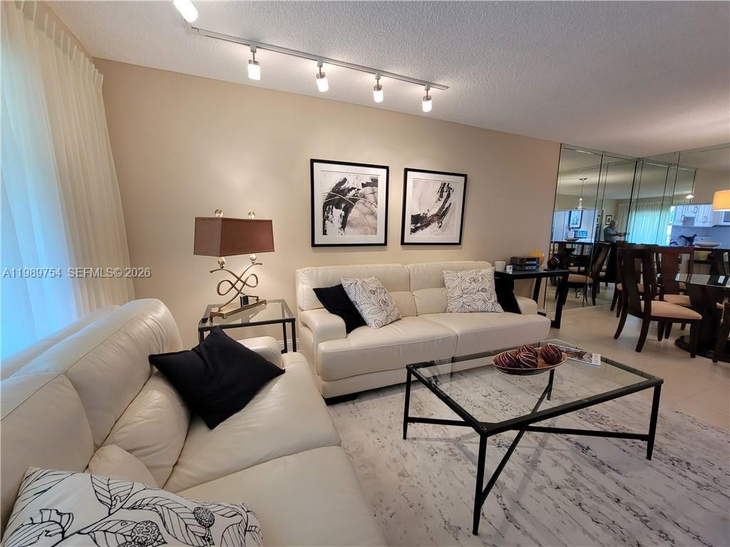 3774 Inverrary Blvd # 103P, Lauderhill FL 33319