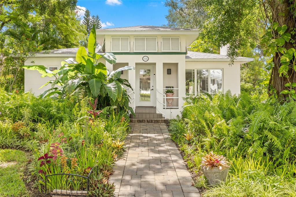 135 ARANDA STREET NE