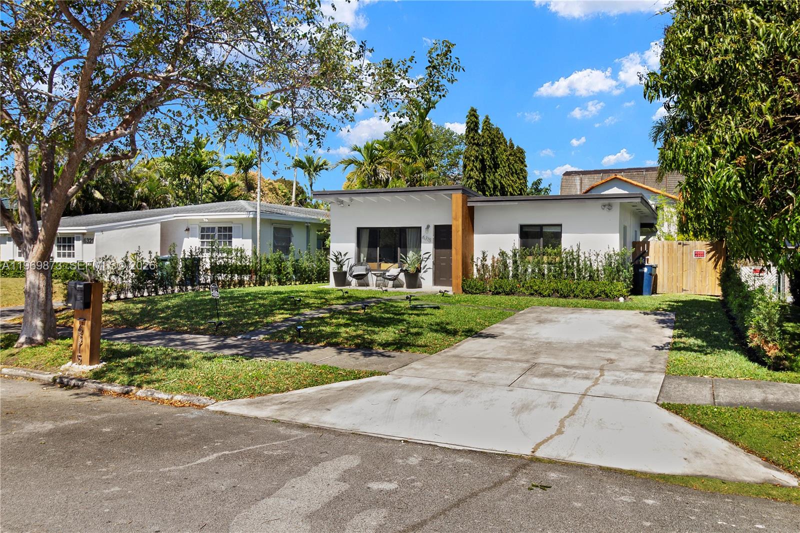 6315 SW 42nd St, South Miami FL 33155