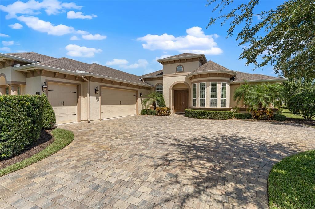 871 CREEKWOOD DRIVE