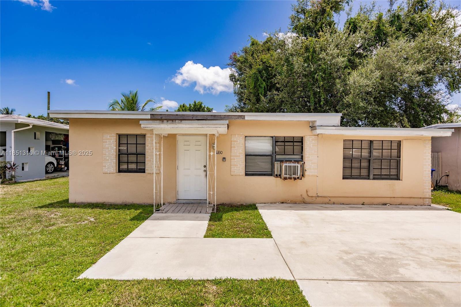 6330 Rodman St, Hollywood FL 33023