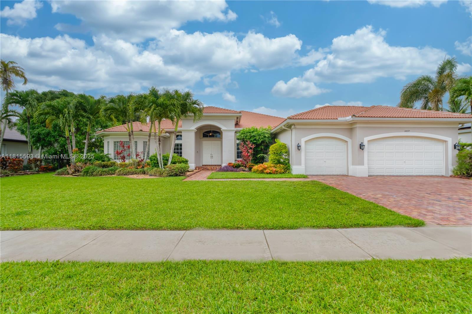 14837 SW 36th St, Davie FL 33331