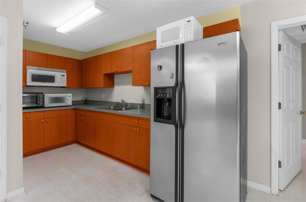 7044 COMMERCIAL WAY, WEEKI WACHEE, FL — photo 4 of 30