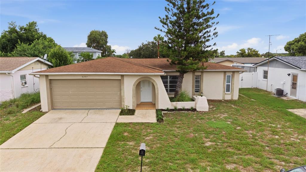 8207 DEDHAM DRIVE, PORT RICHEY, FL — photo 2 of 29