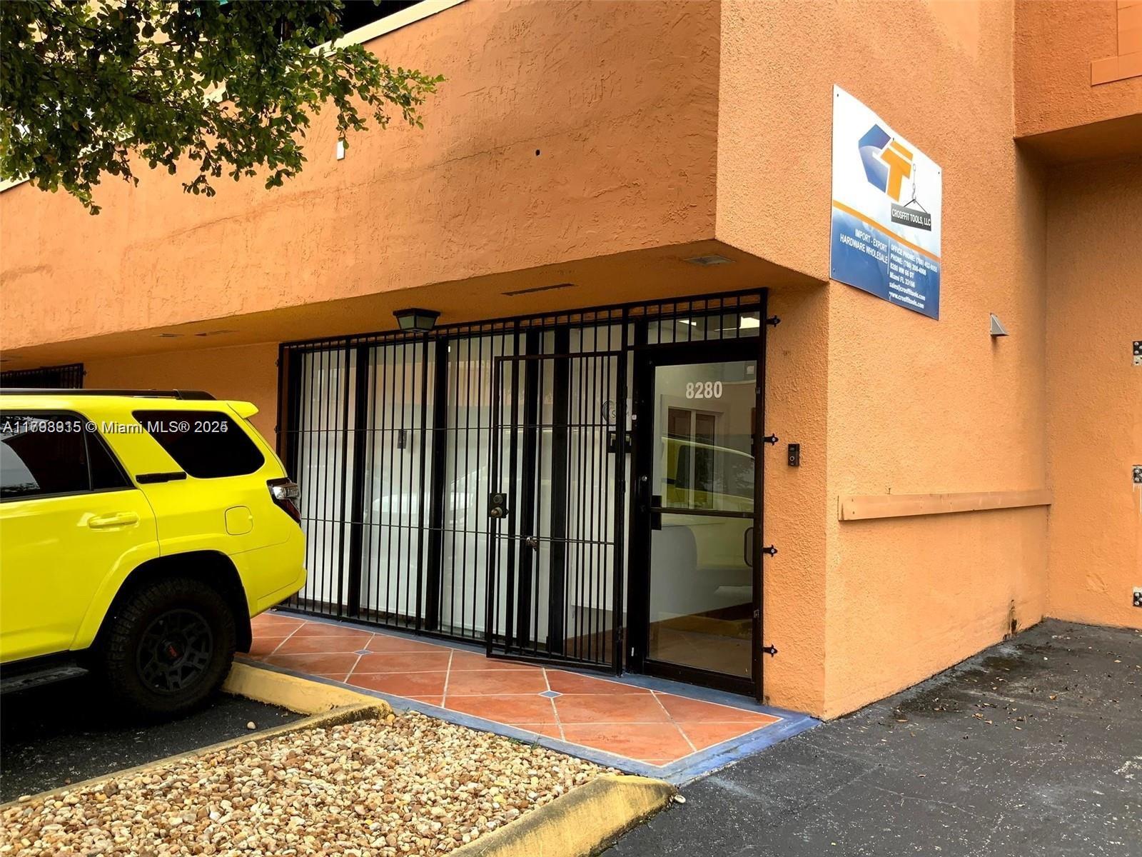 8280 NW 66th St, Medley FL 33195
