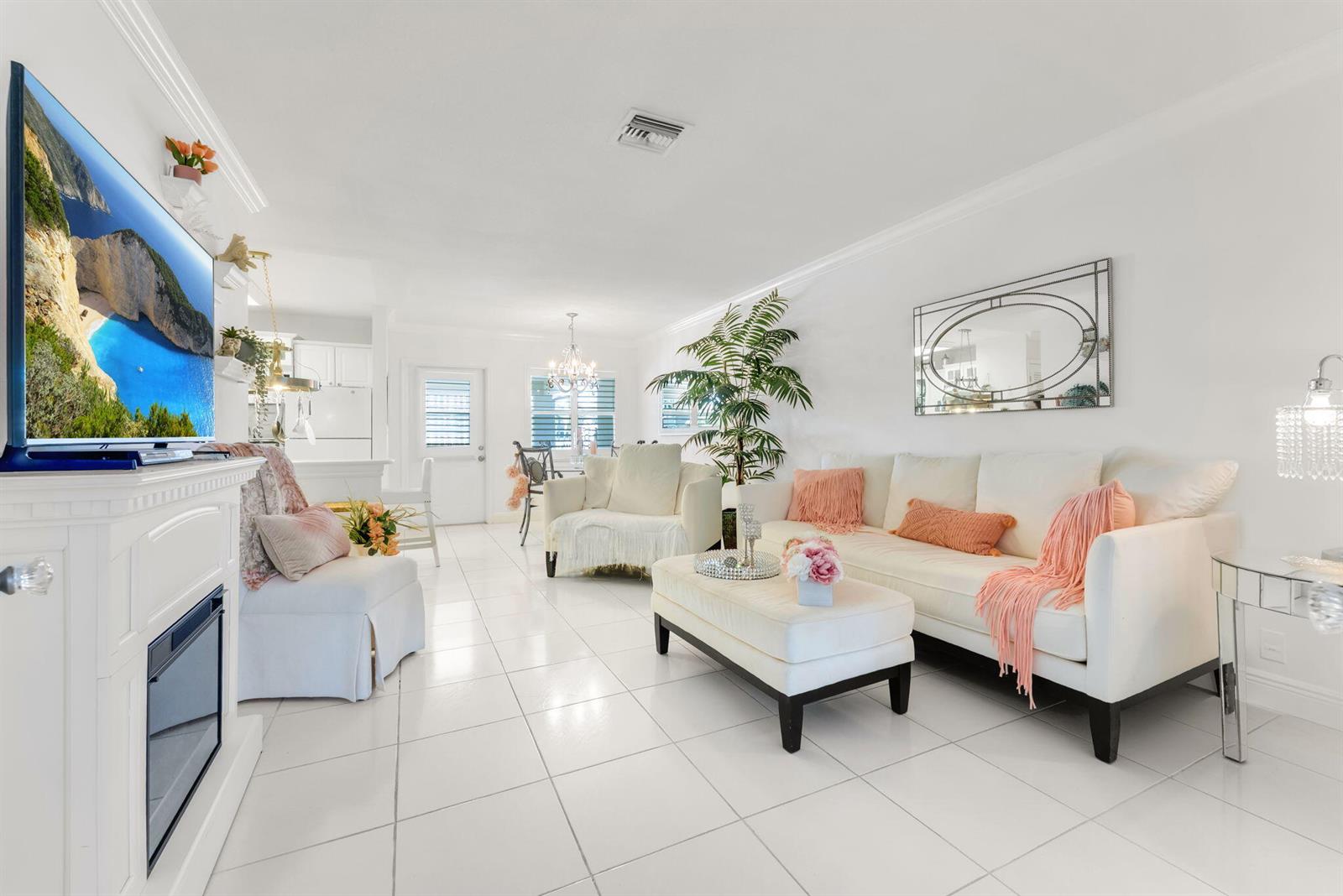 2131 NE 42nd Court # 211e, Lighthouse Point FL 33064