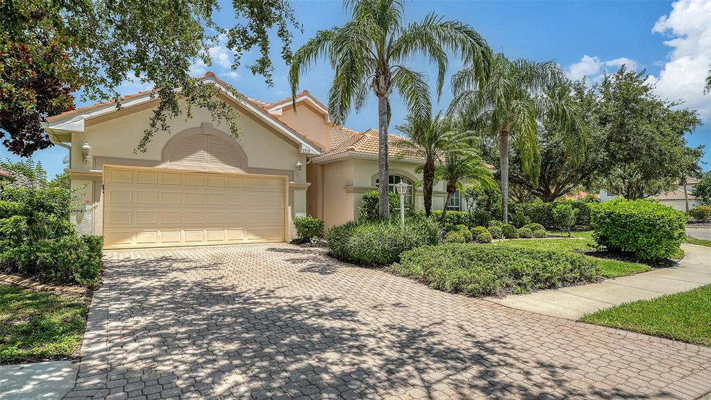 7717 US OPEN LOOP, LAKEWOOD RANCH, FL — photo 2 of 30