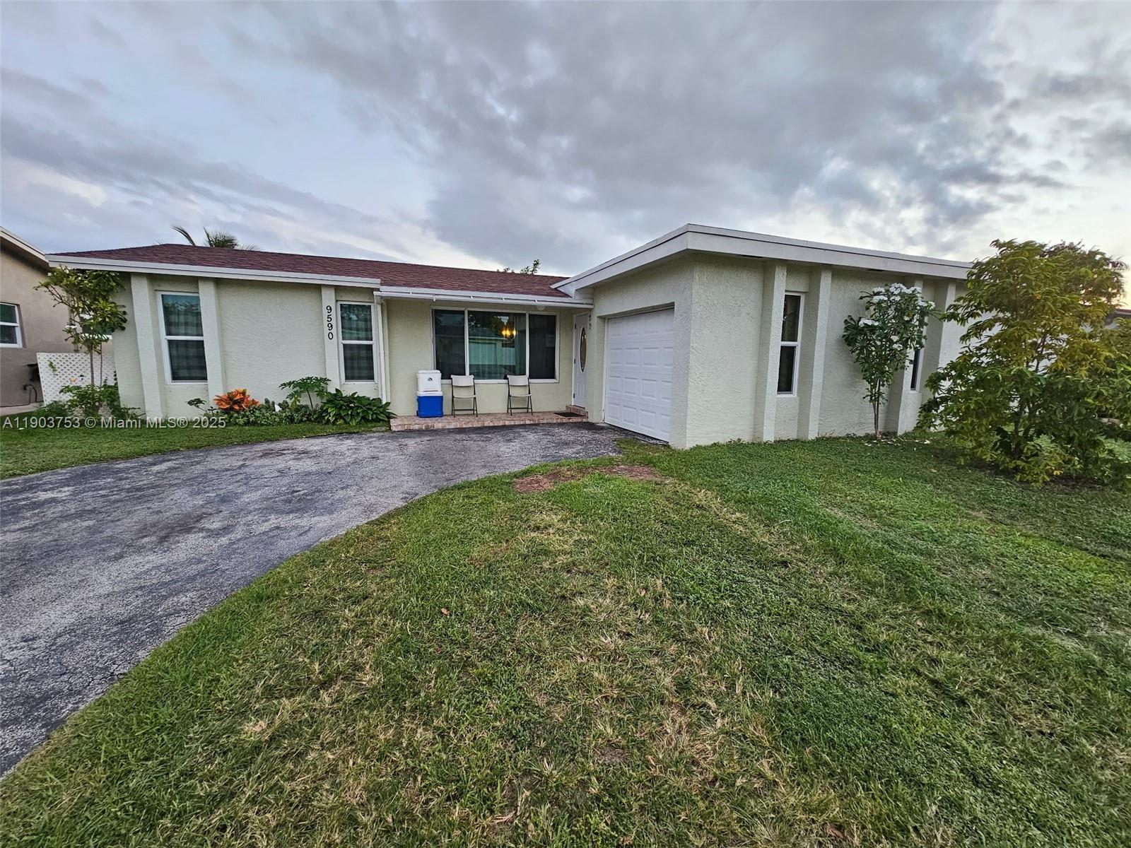 9590 NW 21st Mnr, Sunrise FL 33322