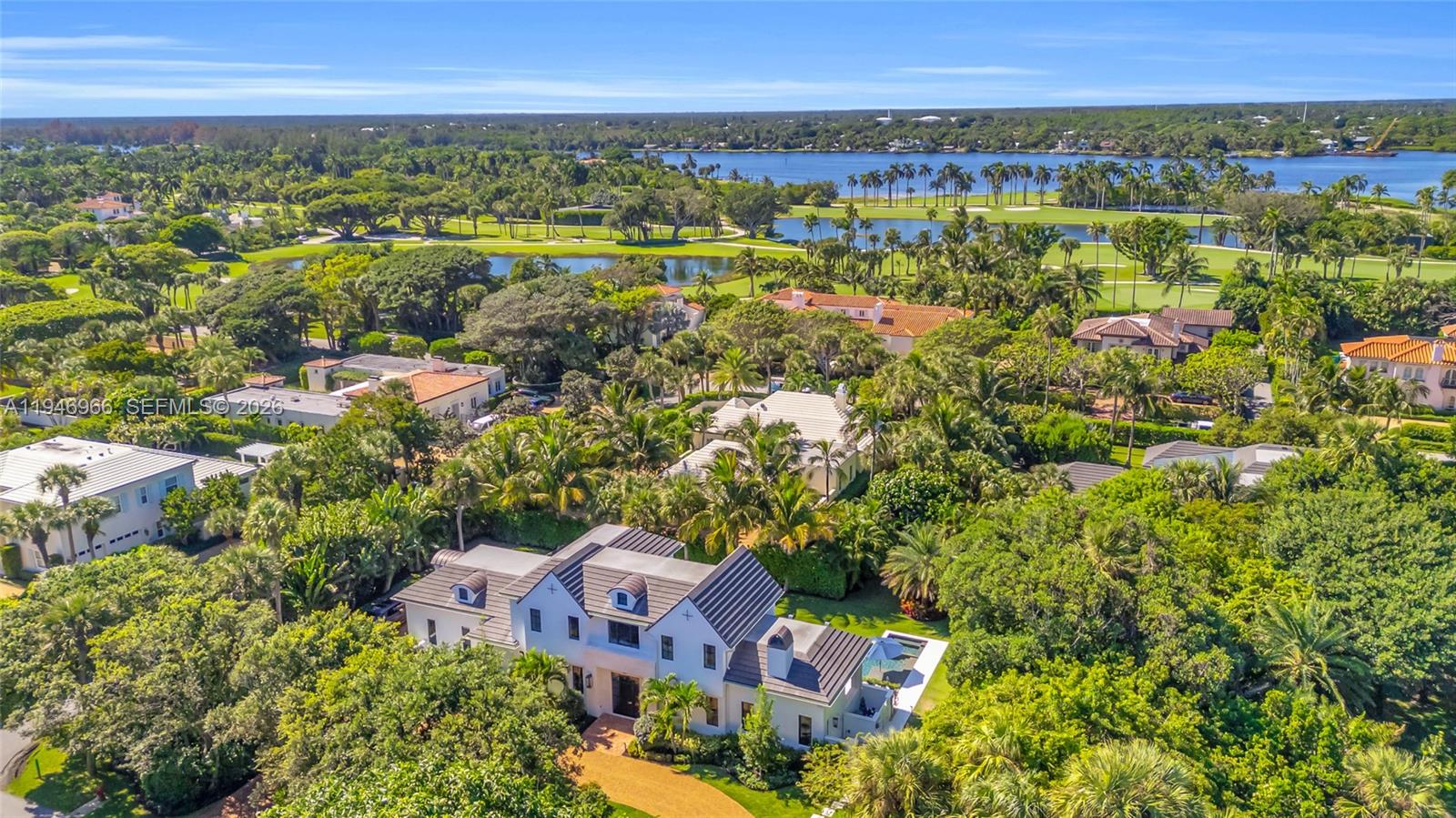 44 S Beach Rd, Hobe Sound FL 33455