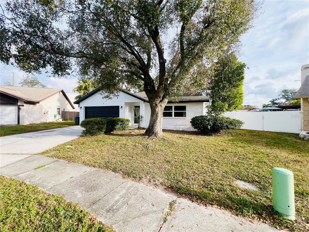 12195 71ST WAY, LARGO, FL — photo 2 of 30