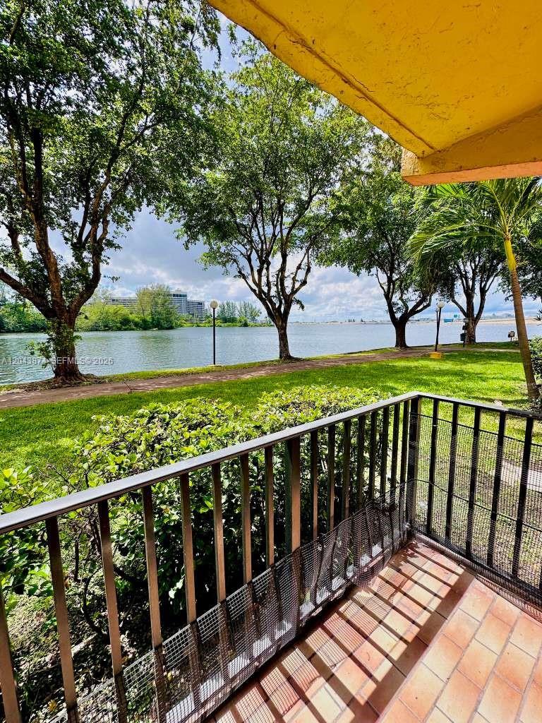 4805 NW 7th St # 15, Miami FL 33126