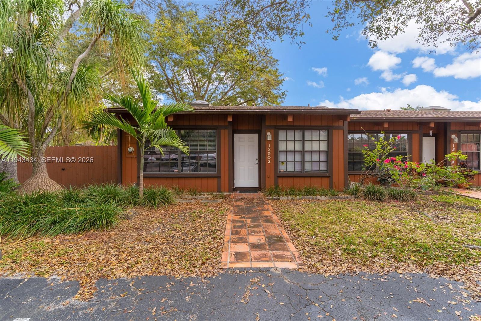 13502 SW 102nd Ln, Miami FL 33186