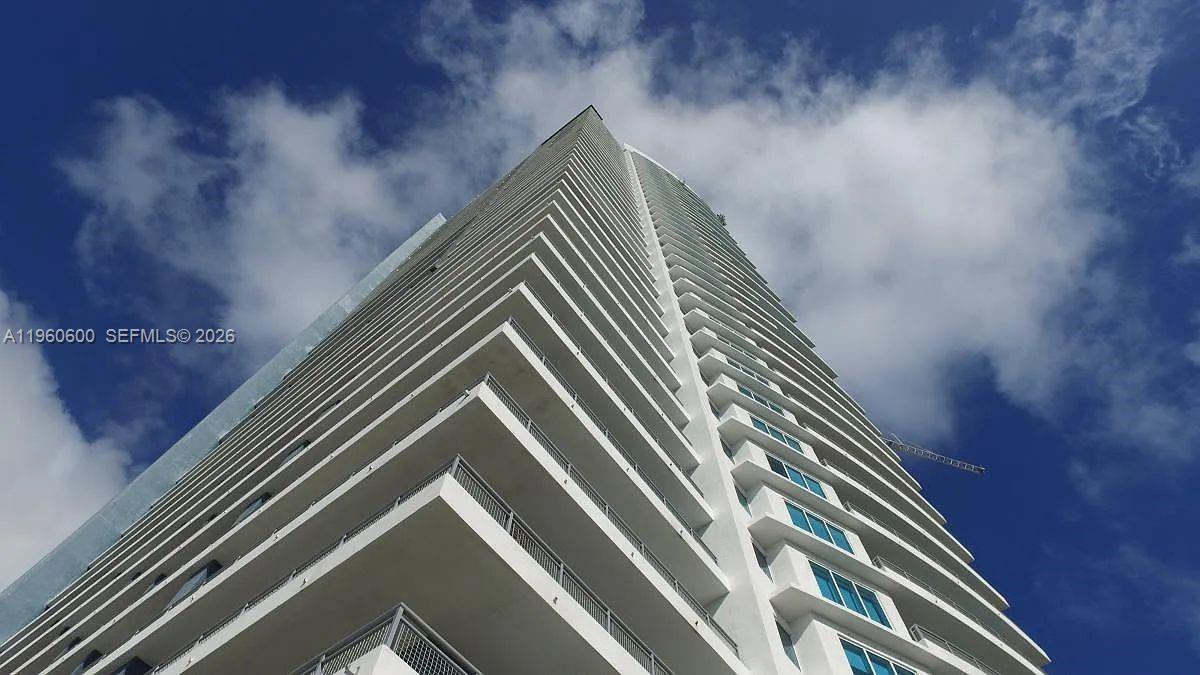 60 SW 13th St # 3405, Miami FL 33130