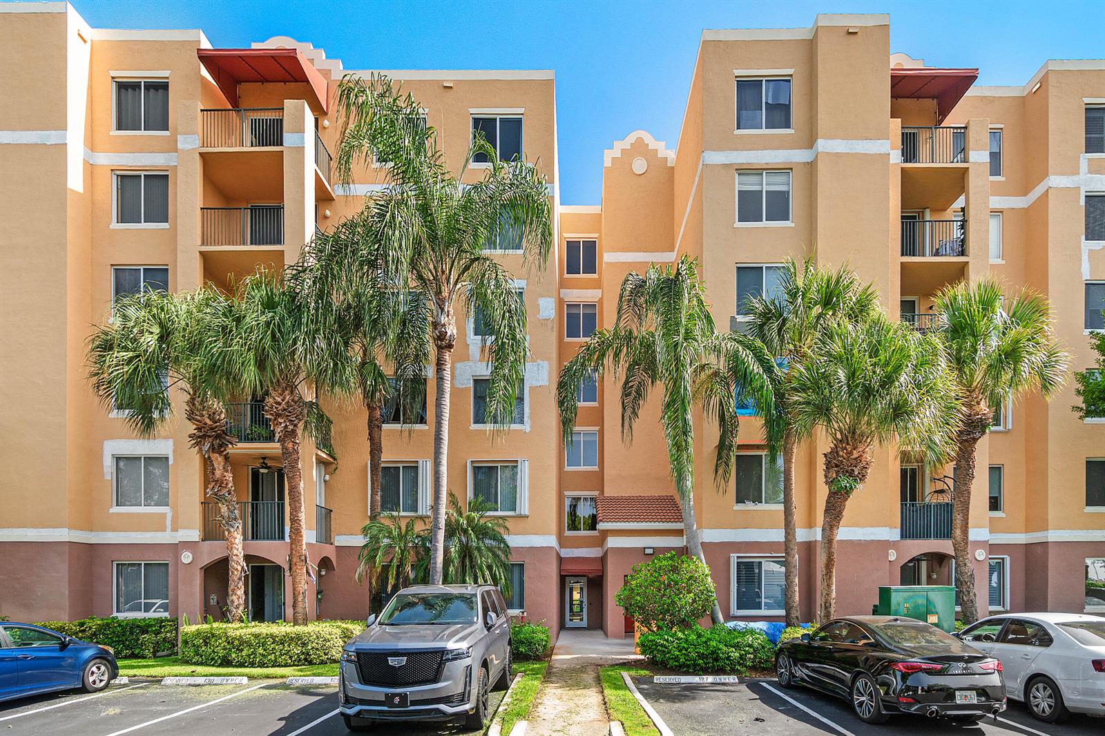 1000 Scotia Drive # 102, Hypoluxo FL 33462