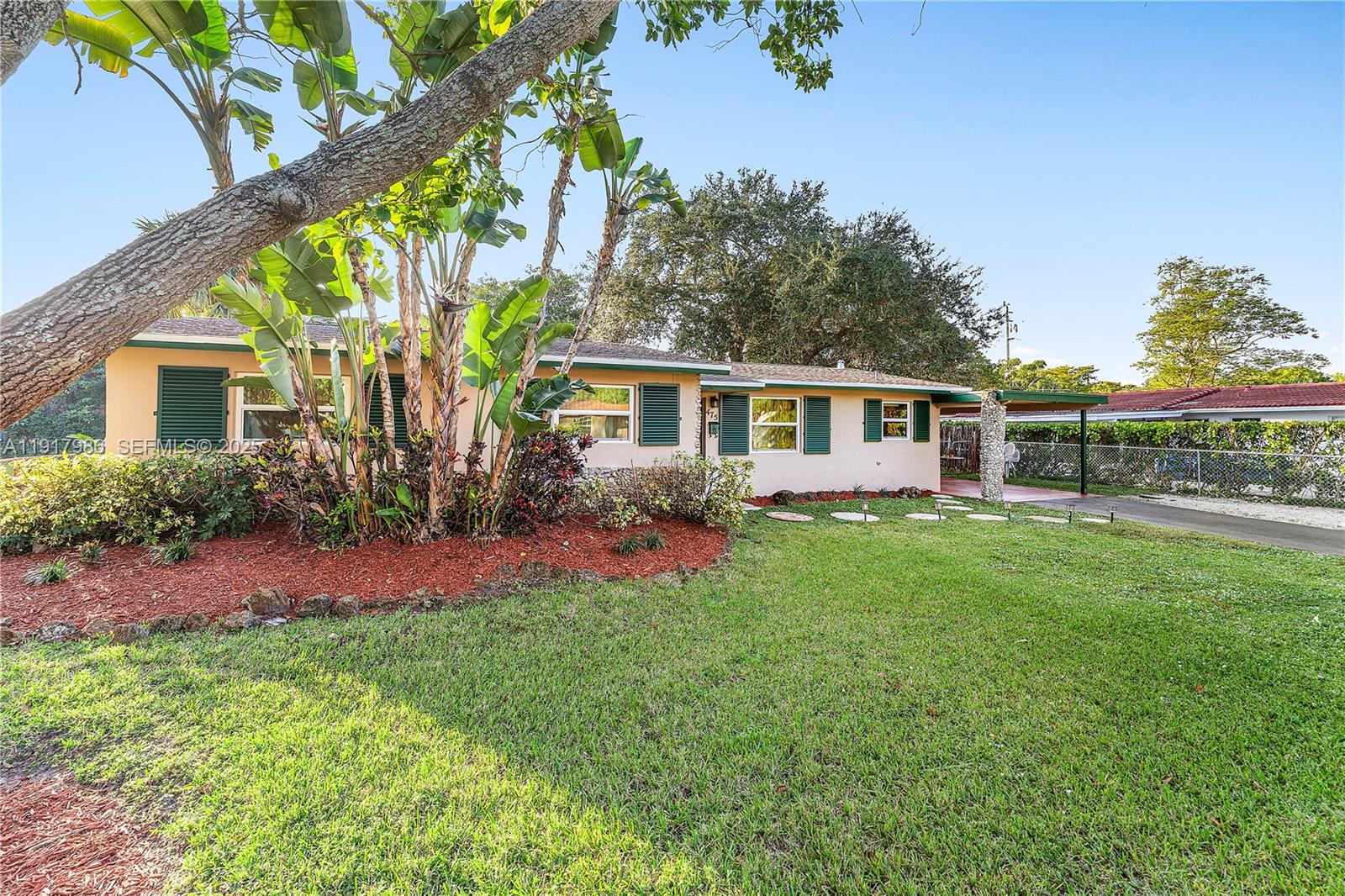 475 NW 46th Ter, Plantation FL 33317