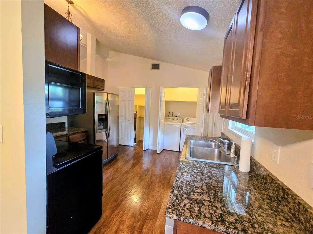 13581 SE 48TH COURT, SUMMERFIELD, FL — photo 5 of 30