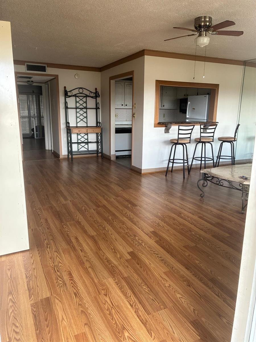 700 Village Green Court # 306, Palm Springs FL 33461