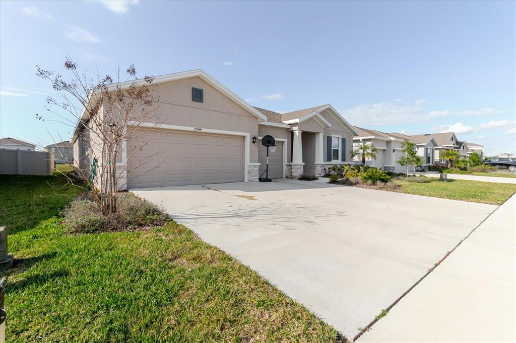 17544 CANTARINA COVE, BRADENTON, FL — photo 4 of 30