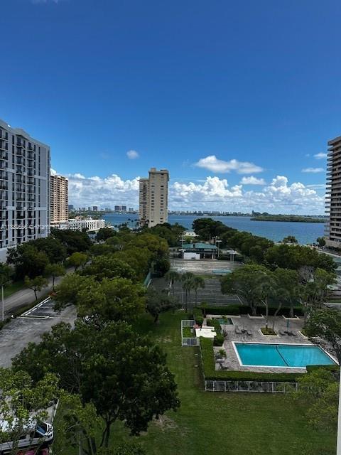 MIAMI, FL — photo 4 of 6