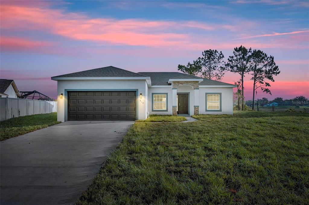 814 PRICE COURT