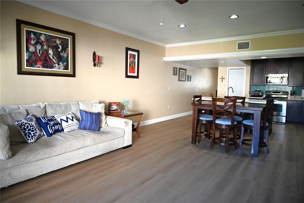 9215 CAPTIVA CIRCLE, ST PETE BEACH, FL — photo 4 of 15