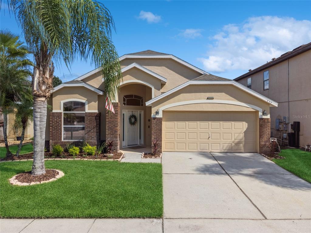 713 HARDWOOD CIRCLE
