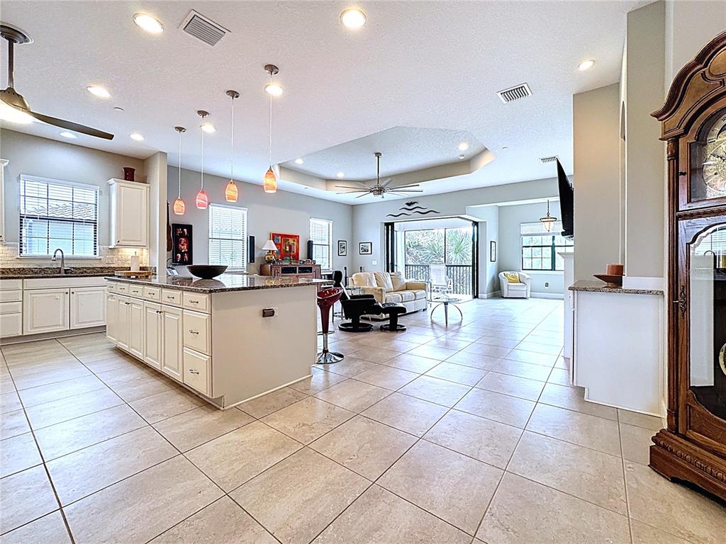 13514 MESSINA LOOP UNIT 102, BRADENTON, FL — photo 2 of 30