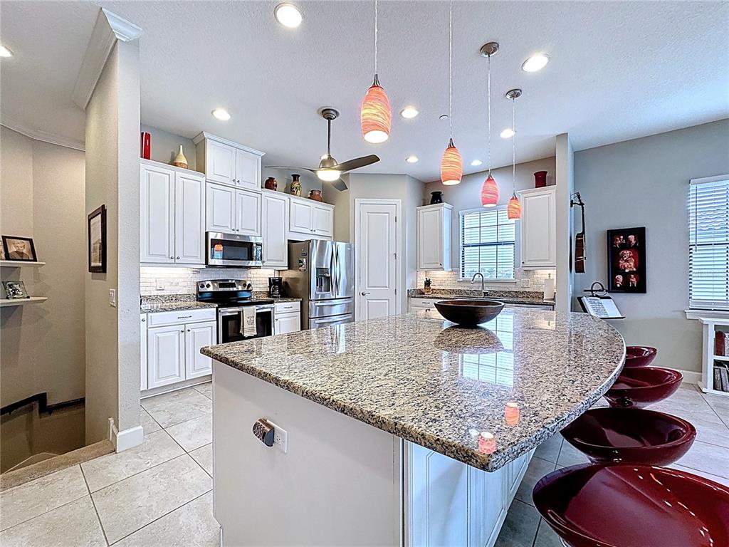 13514 MESSINA LOOP UNIT 102, BRADENTON, FL — photo 3 of 30