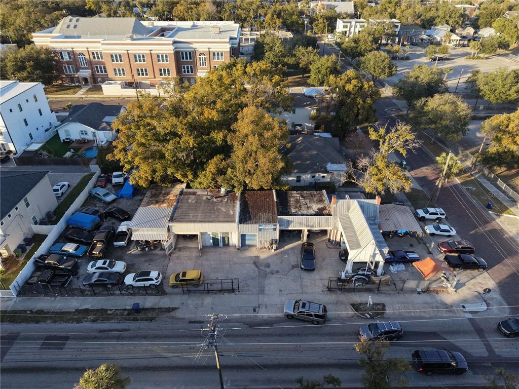 201 W COLUMBUS DRIVE