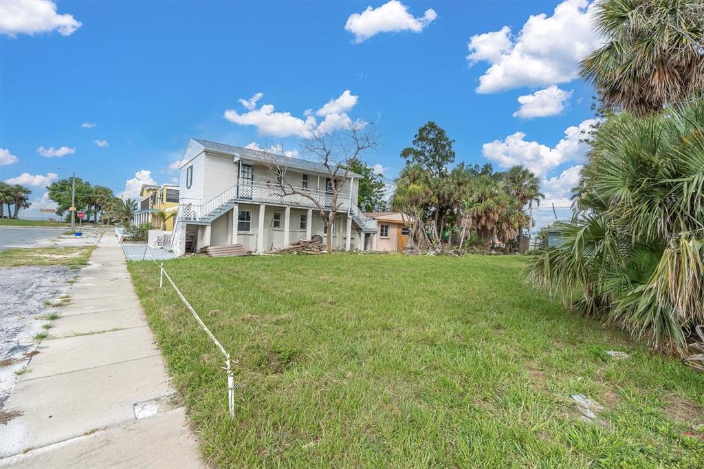 623 73RD AVENUE, ST PETE BEACH, FL — photo 4 of 14