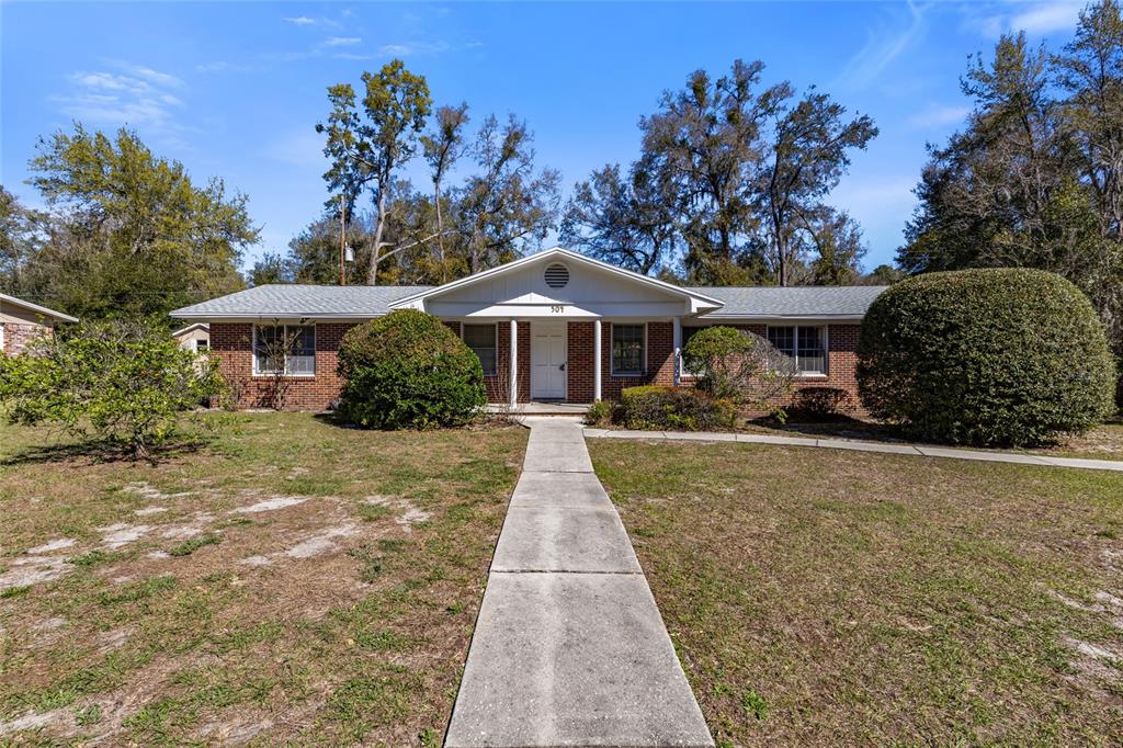 504 NW 37TH PLACE