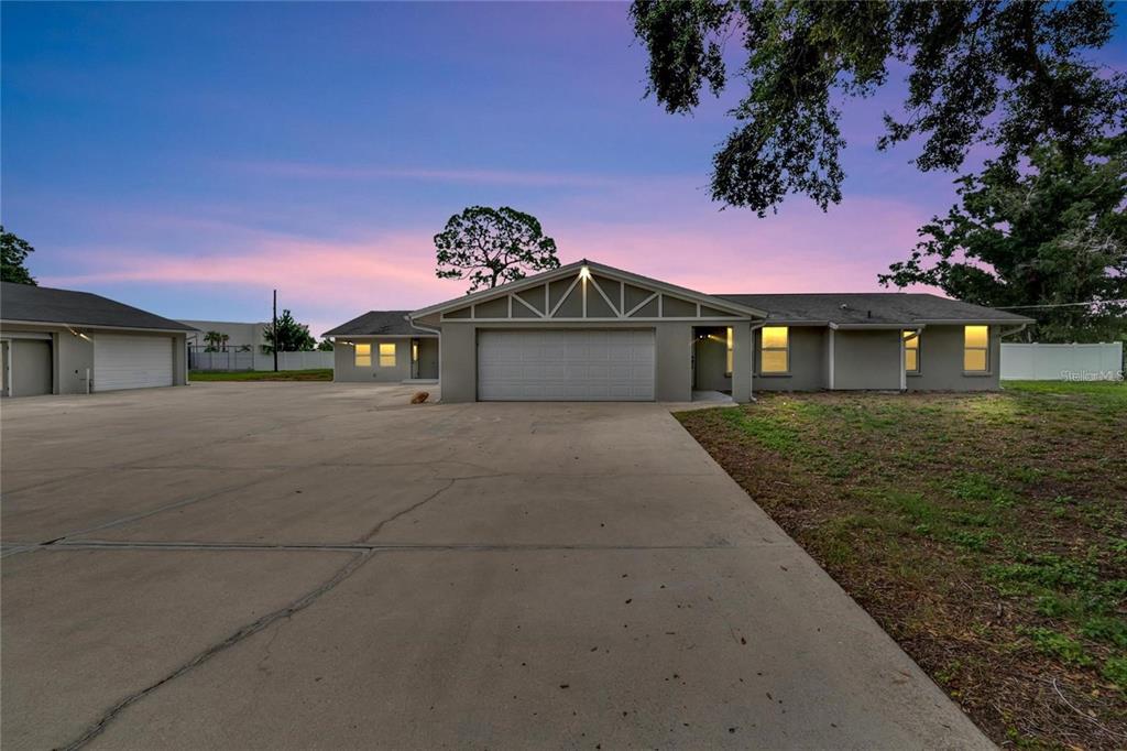8105 BROWER DRIVE, BRADENTON, FL — photo 2 of 30