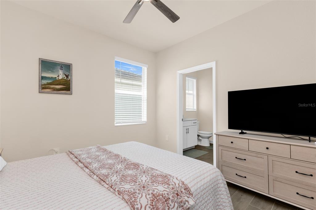 8472 SHORE LAKE DRIVE, ENGLEWOOD, FL — photo 5 of 30