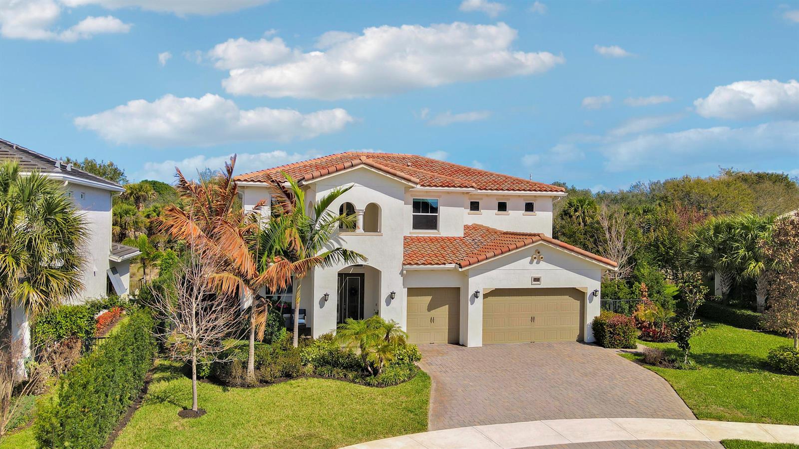 2475 NE Evinrude Circle, Jensen Beach FL 34957