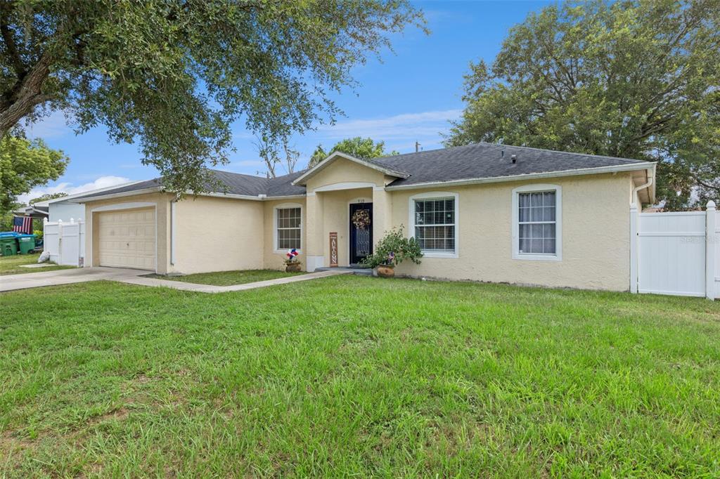 939 CLOVERLEAF BOULEVARD, DELTONA, FL — photo 2 of 15