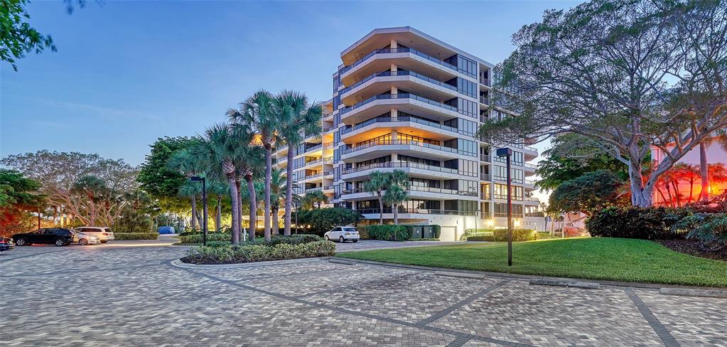 535 SANCTUARY DRIVE UNIT C807, LONGBOAT KEY, FL — photo 2 of 30