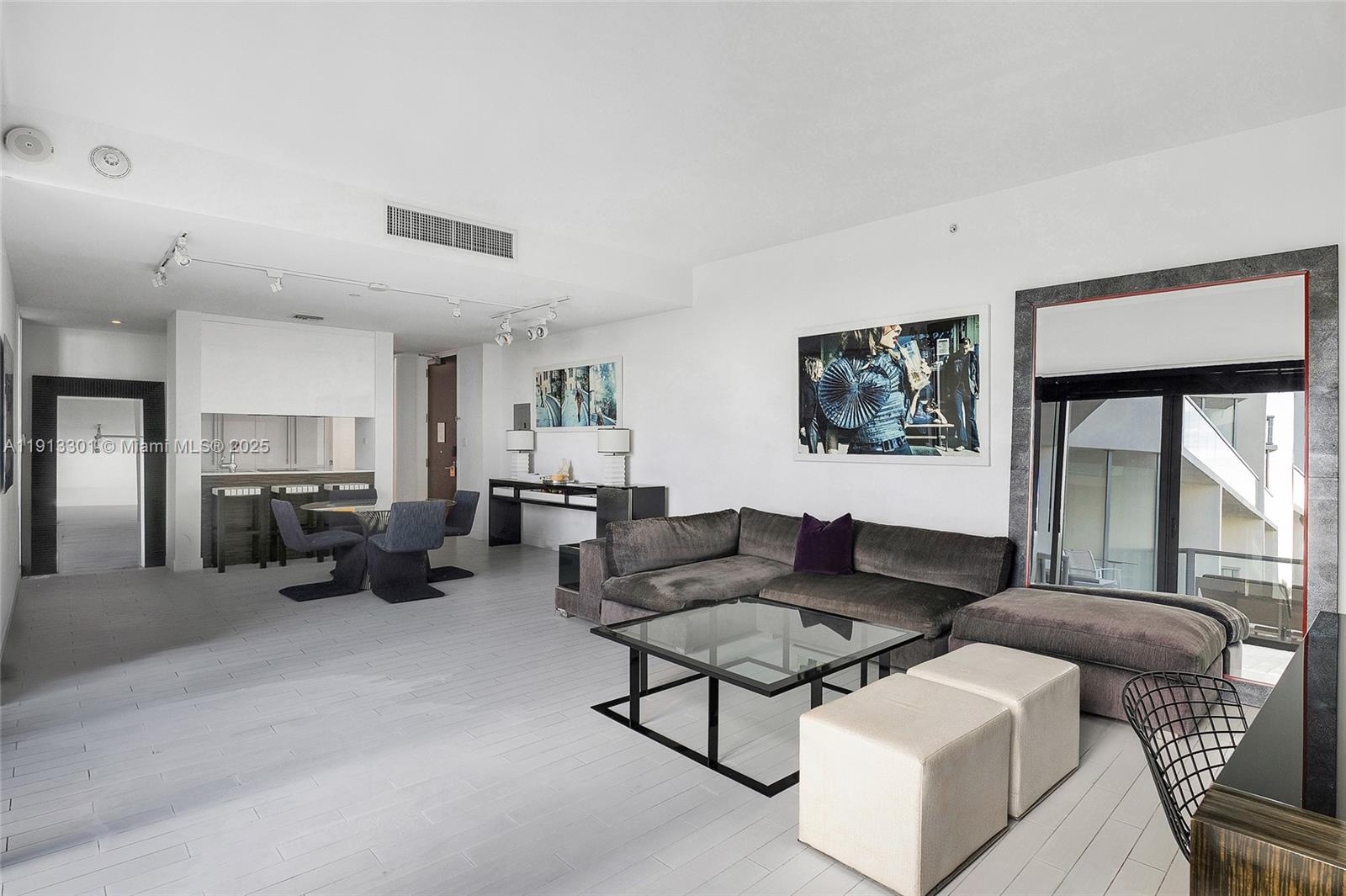 2201 Collins Ave # 431, Miami Beach FL 33139