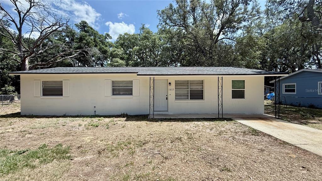 1617 LONG LANE