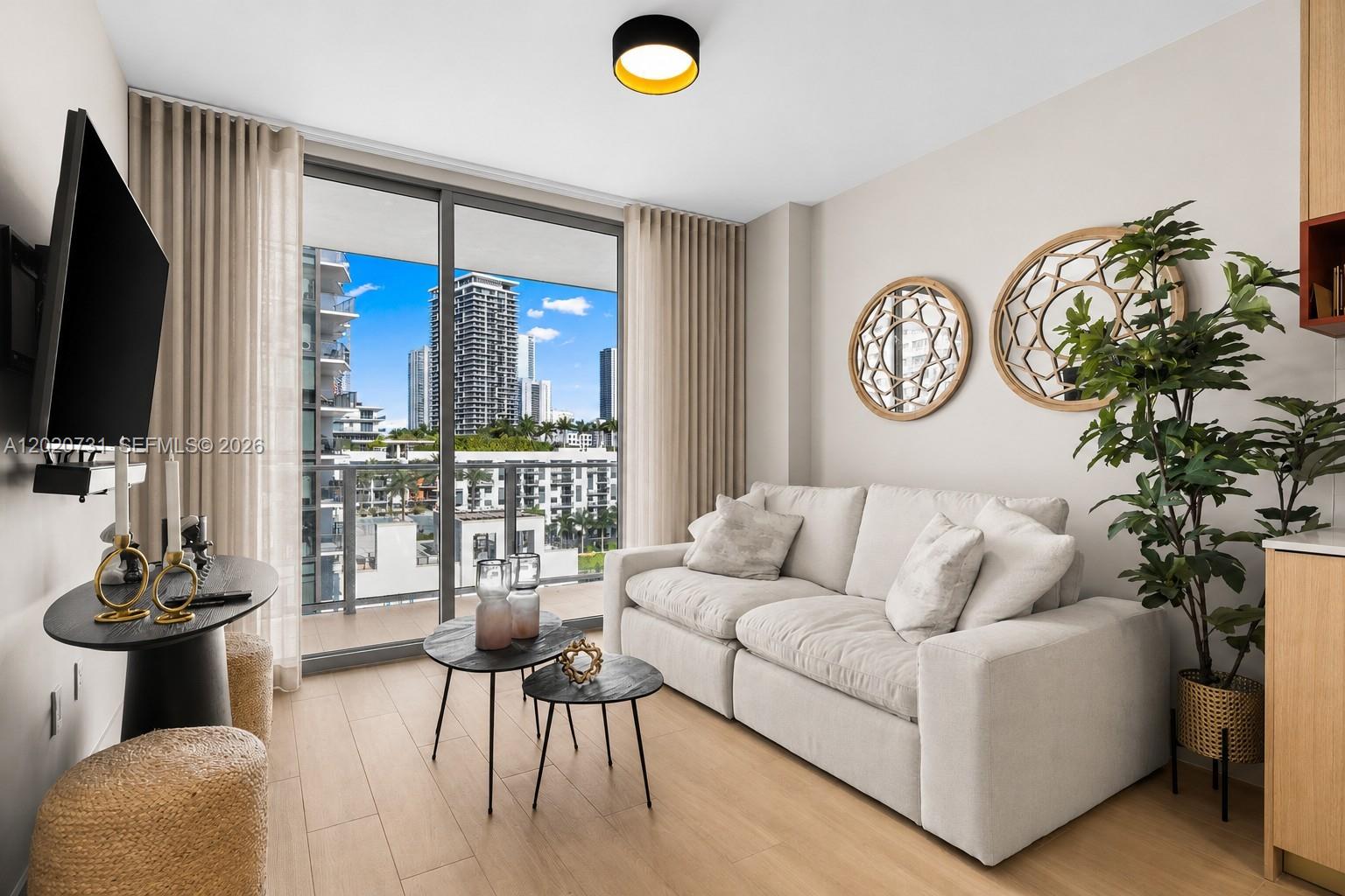 90 NE 32 # 905, Miami FL 33137