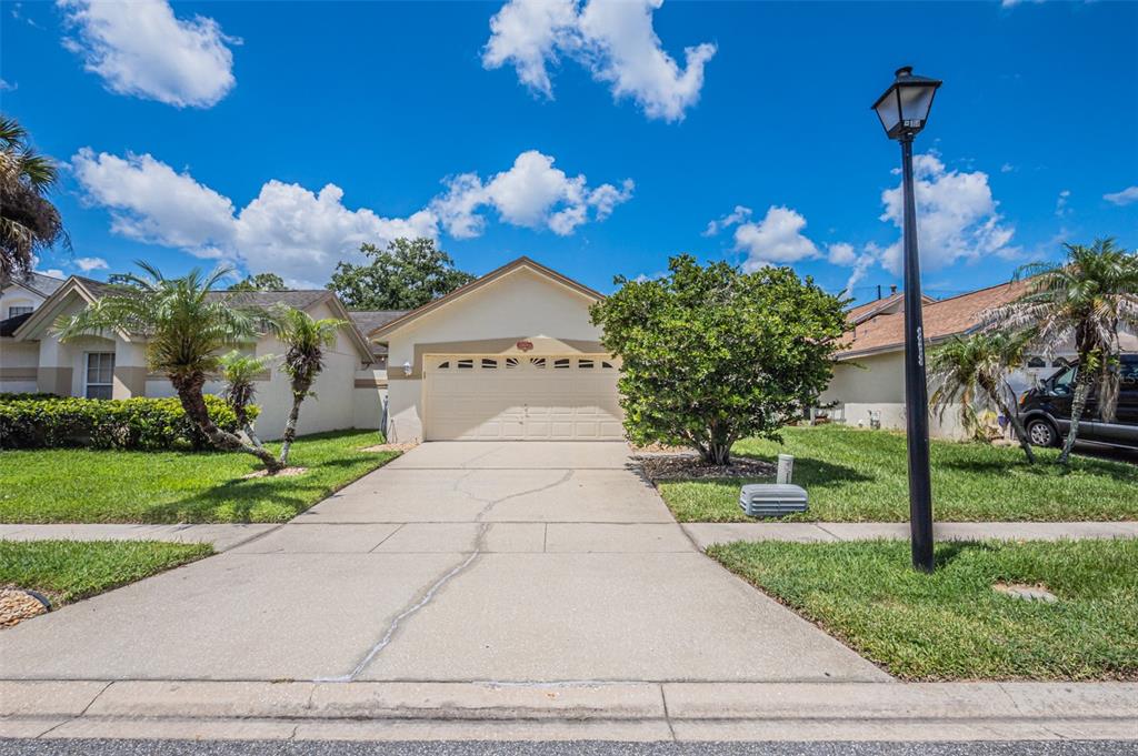 11624 PEACH GROVE LANE, ORLANDO, FL — photo 2 of 26